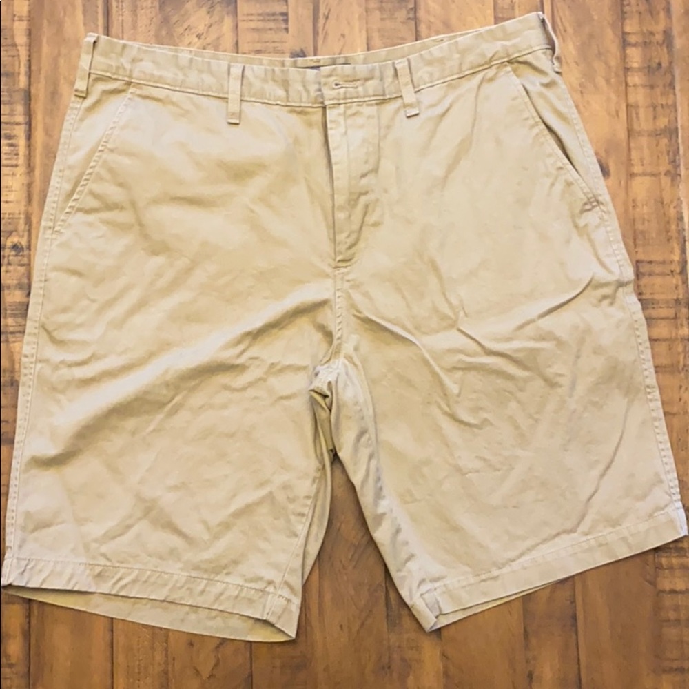 Eddie Bauer - Shorts - Size 38